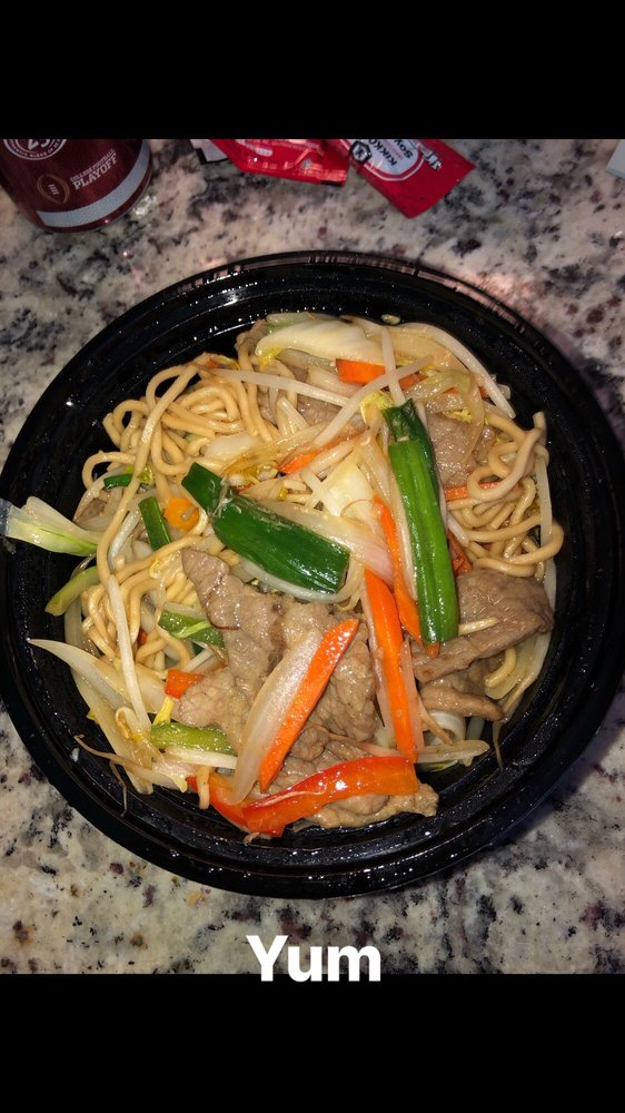 Lm4. Beef Lo Mein