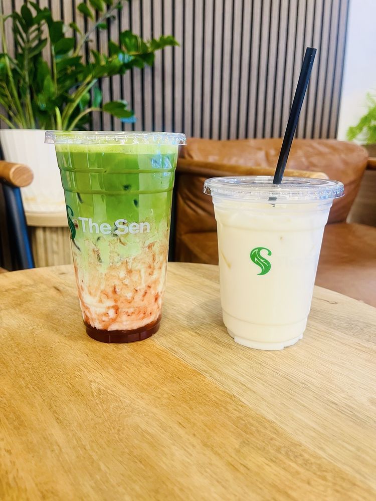 Strawberry Matcha Latte