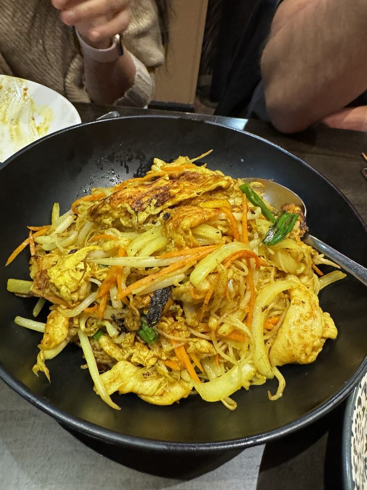 Singapore Curry Noodles