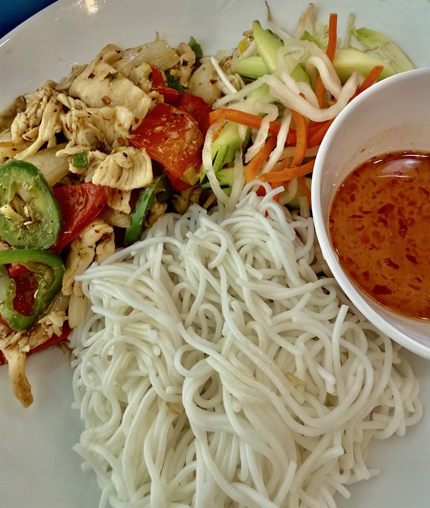 10s. Spicy Lemongrass Chicken