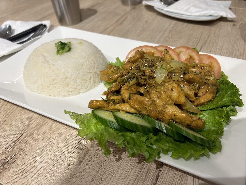 Lemon Grass Beef Bun Salad
