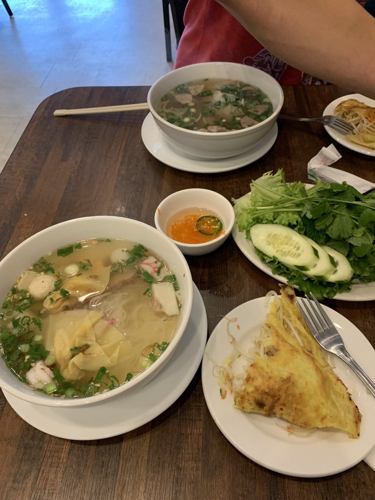 Hủ Tiếu Hải Sản-rice Noodles with Seafood