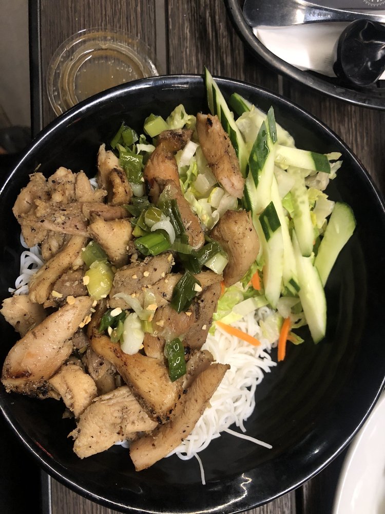 Grilled Chicken Vermicelli Bowl