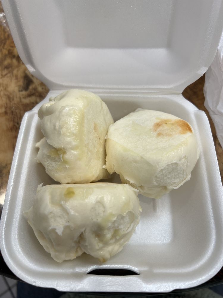 Chicken And Veggie Bao