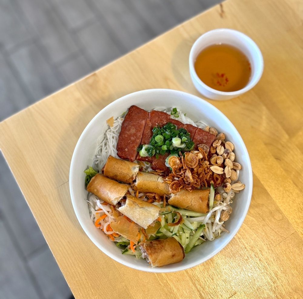 Bun Nem Nuong Cha Gio