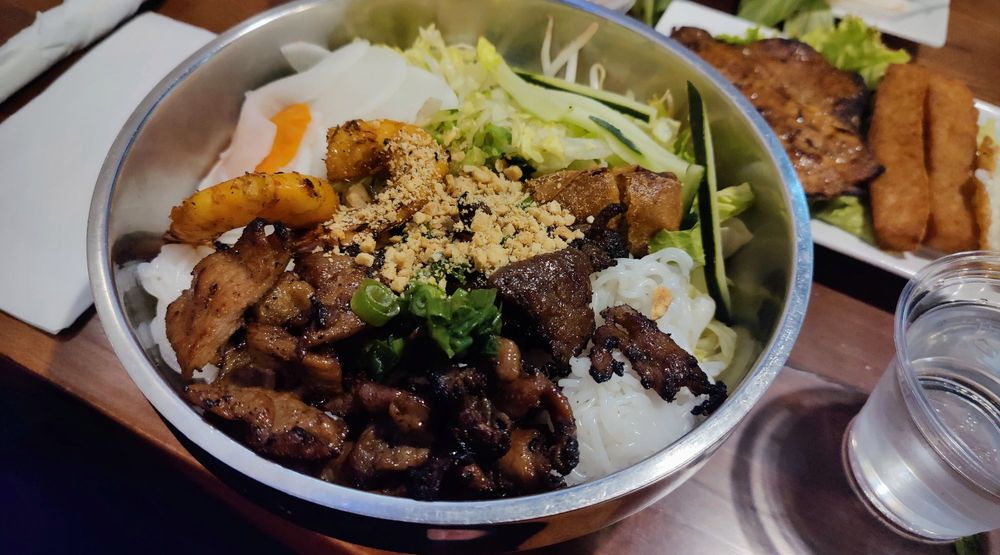 Special Bun / Bún Đặc Biệt