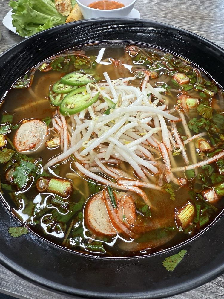 Pho D7 Combination - Pho Dac Biet Tai Chin Gau Gan Bo Vien