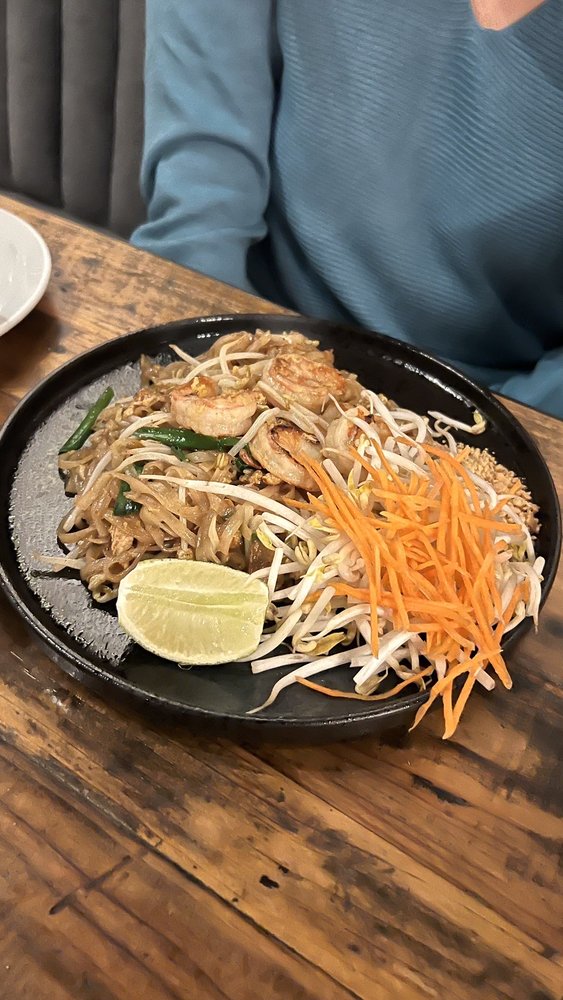 Home Style Shrimp Pad Thai