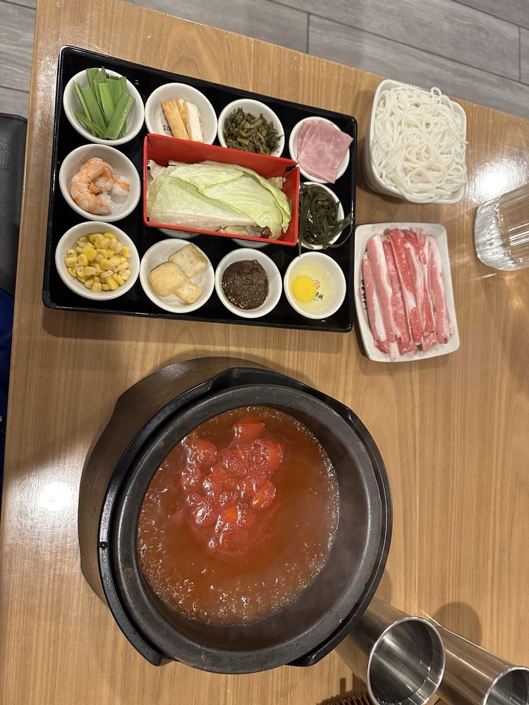 Tomato Beef Brisket Rice Noodles 番茄牛腩米线