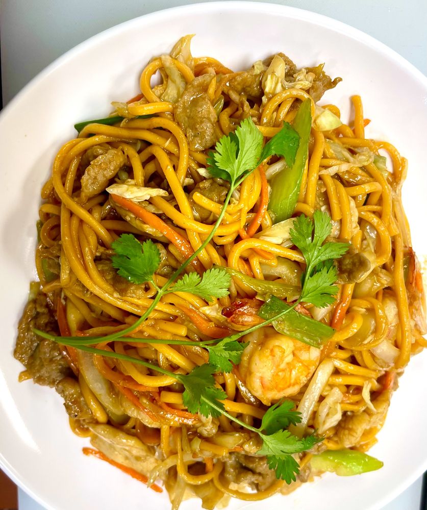 B..stir Fried Beef Low Mein