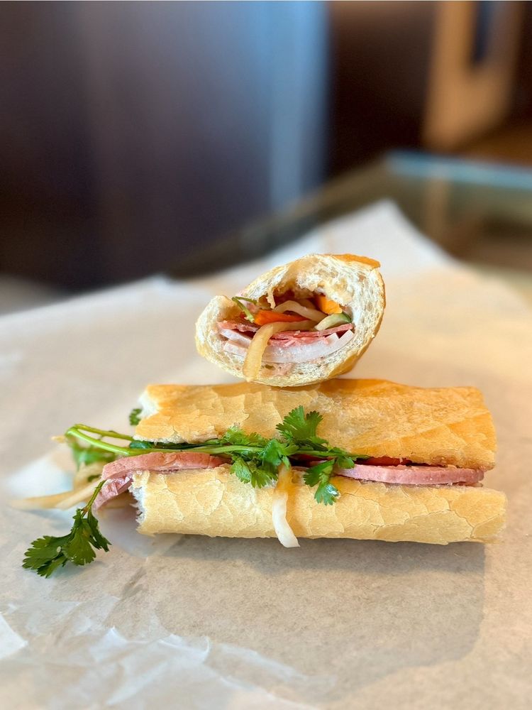 Banh Mi Dac Biet/ House Special