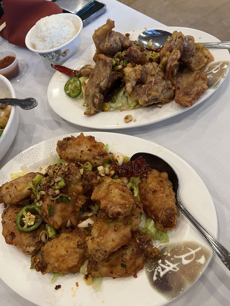 Salt & Pepper Wings / 椒盐鸡翅