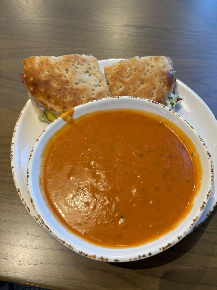 Tomato Bisque + Side Salad