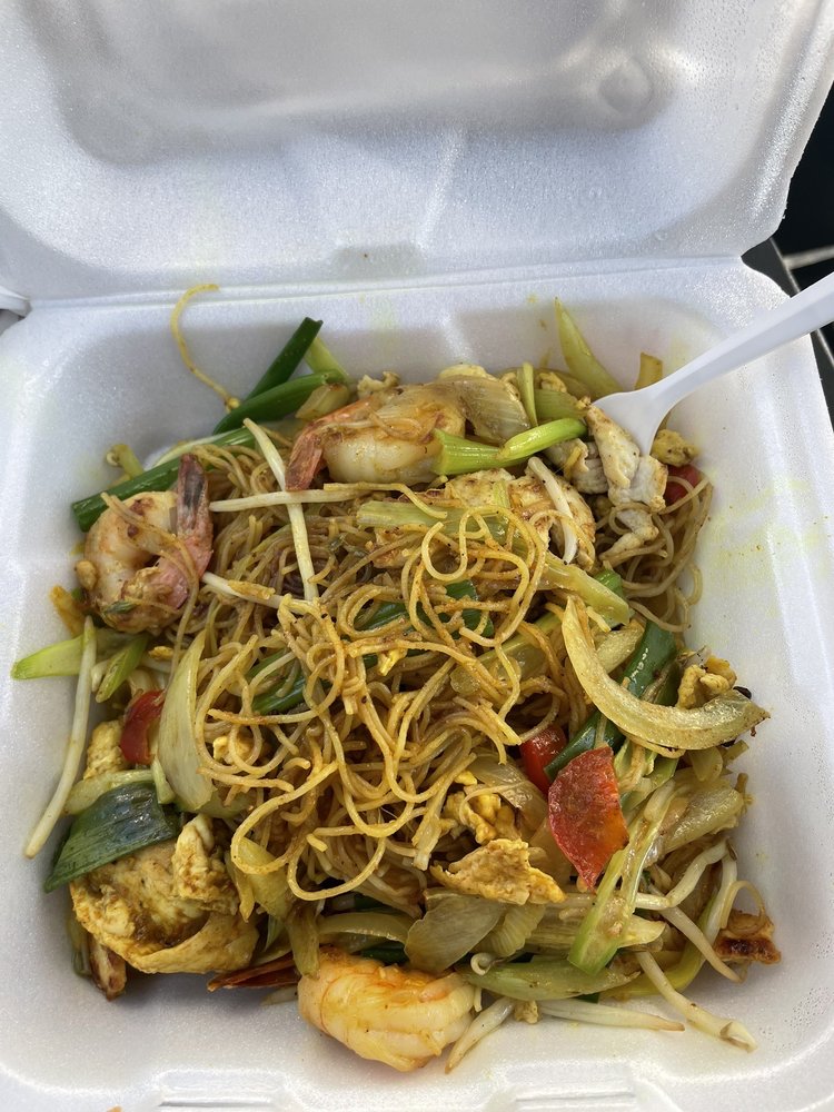 Seafood Pan Fried Egg Noodles