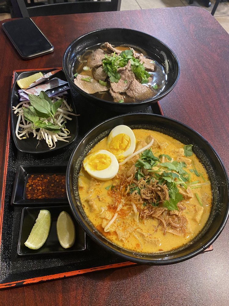Curry Laksa Noodle Soup