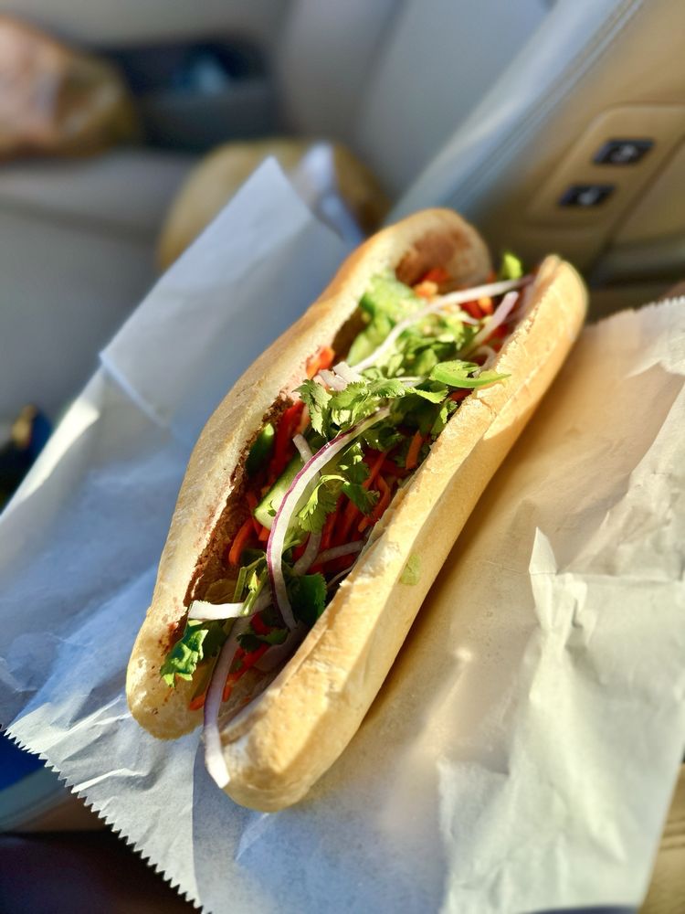 Bánh Mì Saigon Classic