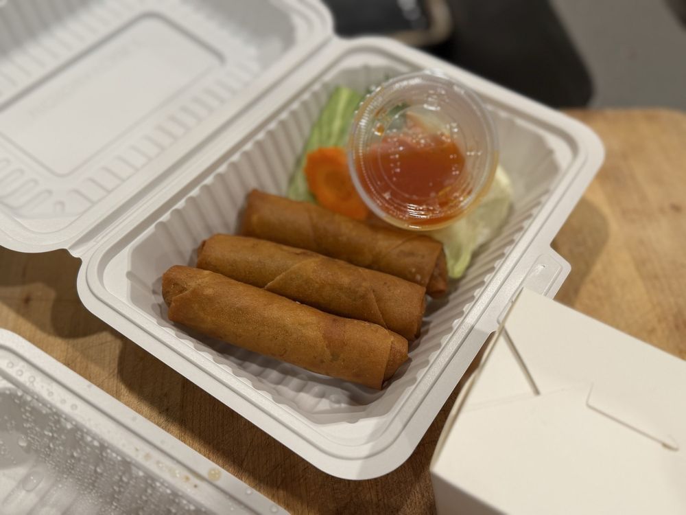 A1 Shrimp & Pork Egg Rolls (3) / Cha Gio Tom Thit