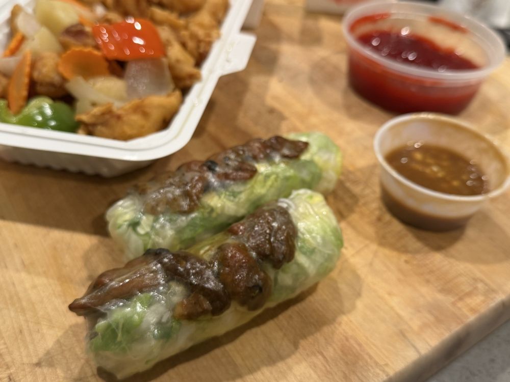 A4 Shrimp & Pork Spring Rolls (2) / Goi Cuon Tom Thit