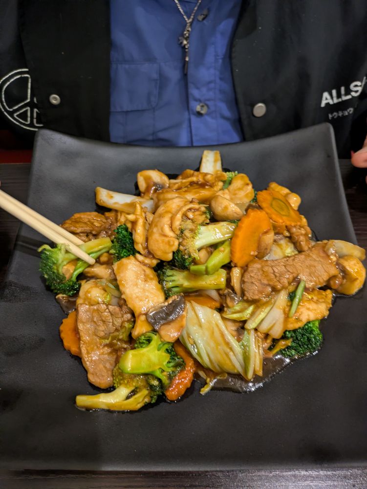 Happy Family /tom Ga Bo Xao Rau Cai