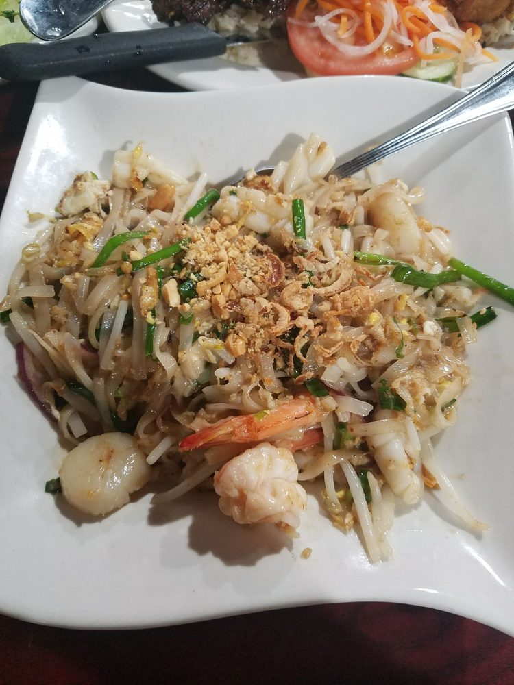 Stir Fried Seafood Noodles