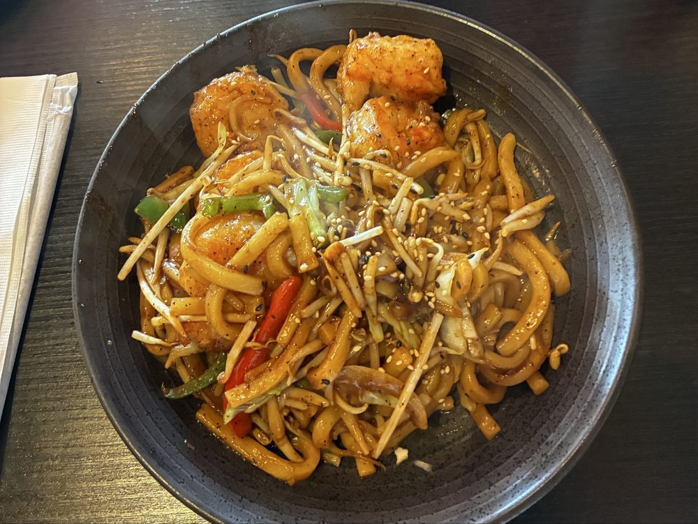 Black Pepper Yaki Udon / 黑椒炒乌冬