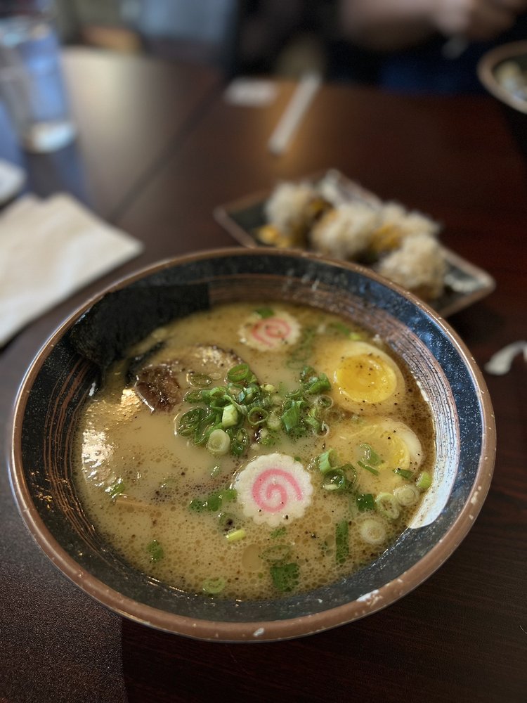 Tonkotsu Ramen 豚骨拉面