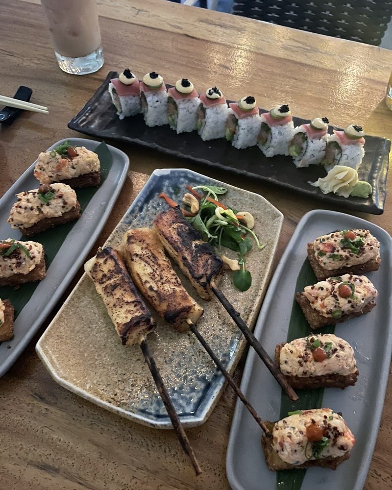 Tuna & Toro Roll