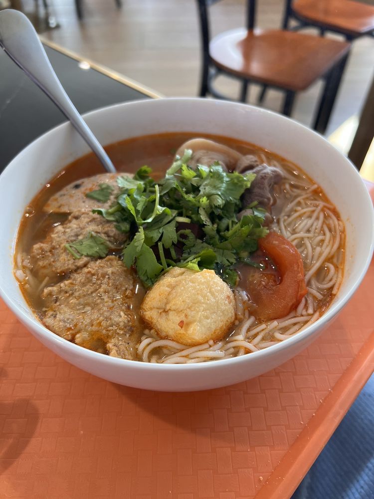 Lon/ Large) Bun Rieu Cua /crab Paste Noodle Soup