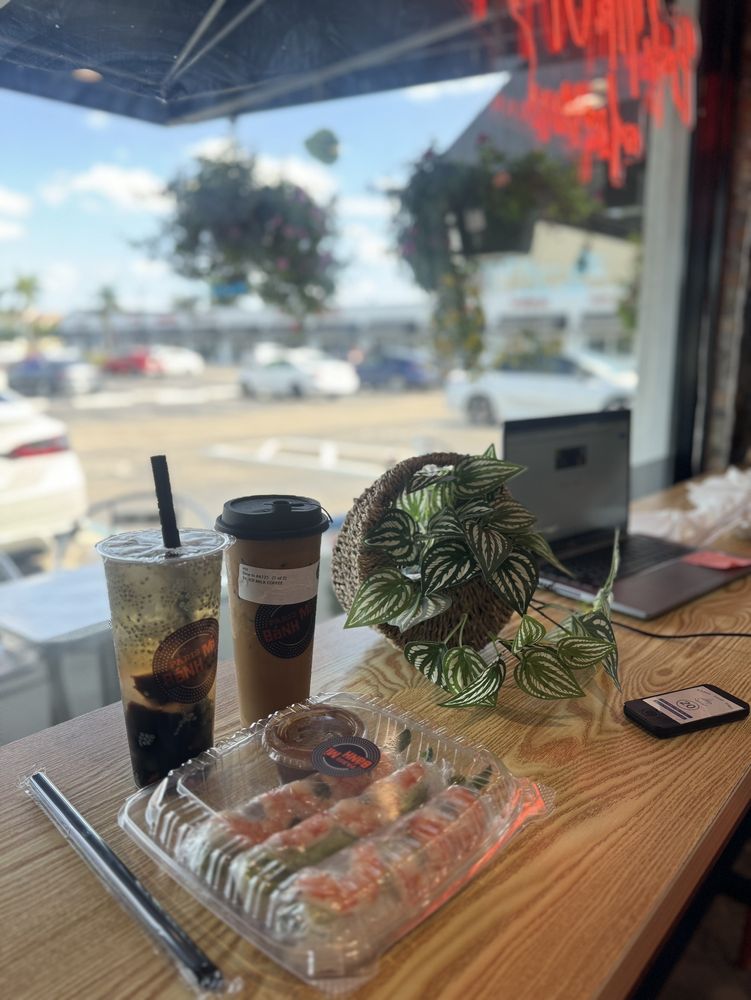 Bo Bia Egg & Vn Sausage Spring Roll