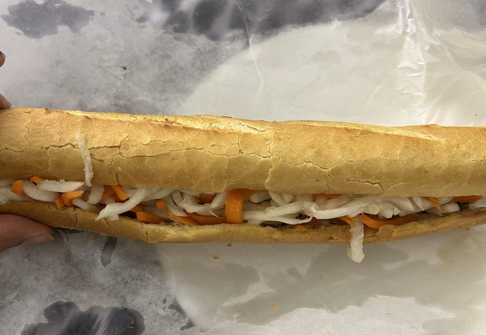 Shredded Chicken/ Banh Mi G X