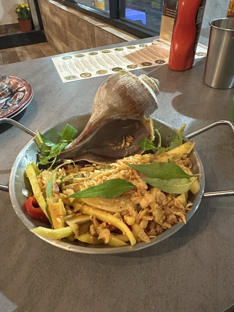 Conch Mango Salad Goi Xoai