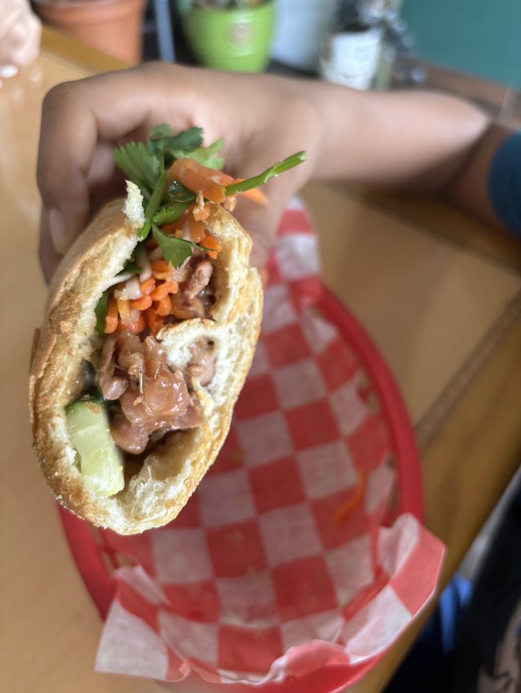 Lemongrass Chicken/ Com Gà Så Őt