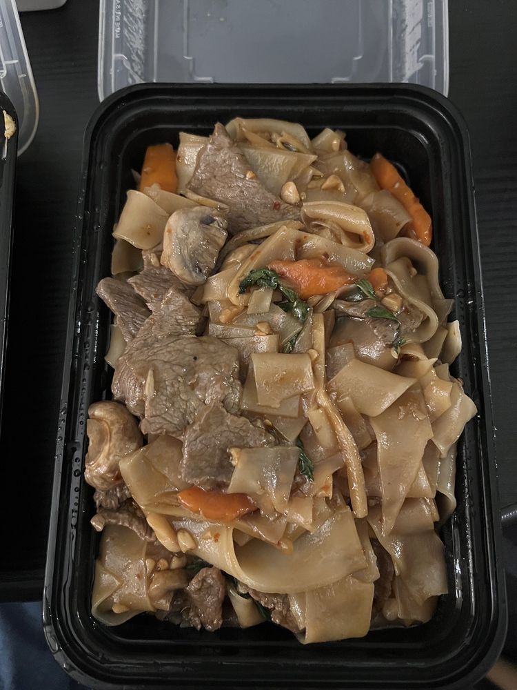 Drunken Noodles