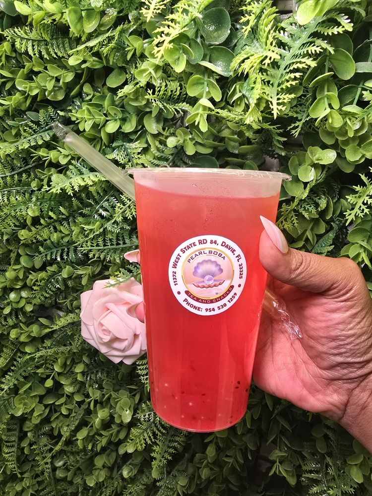 Lemonade Dragonfruit Boba Tea