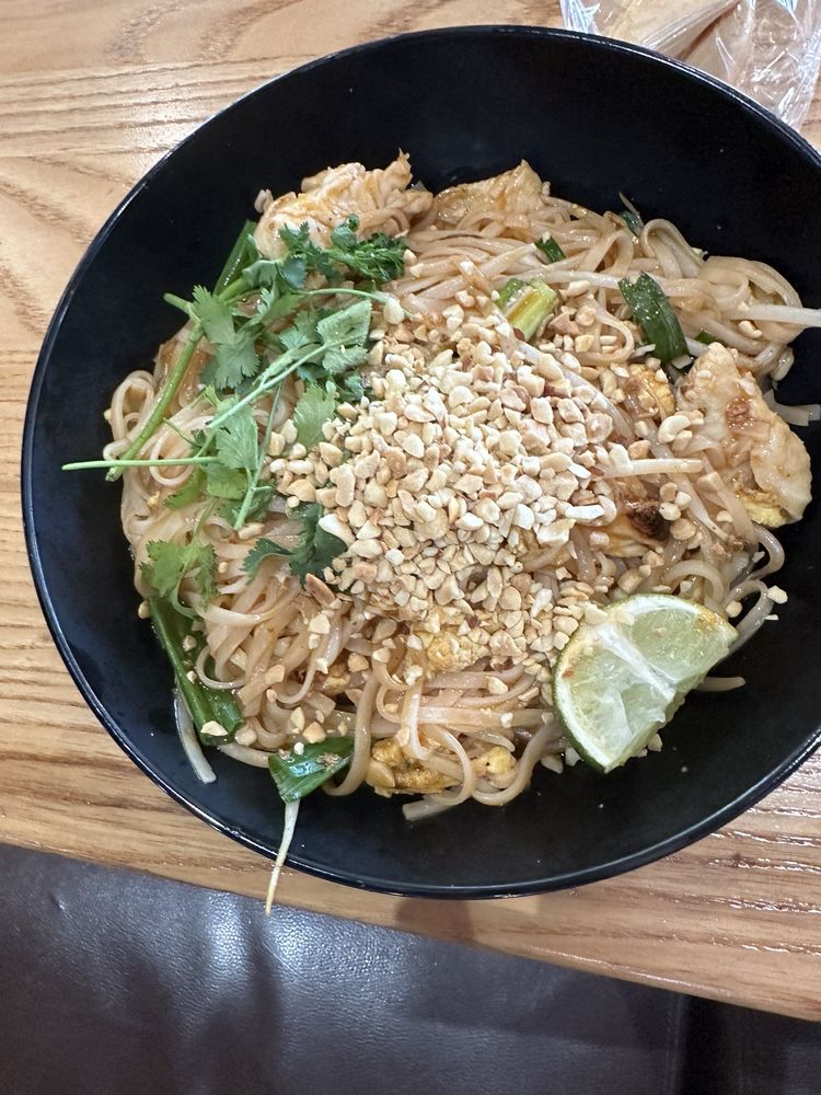 Chicken Pad Thai