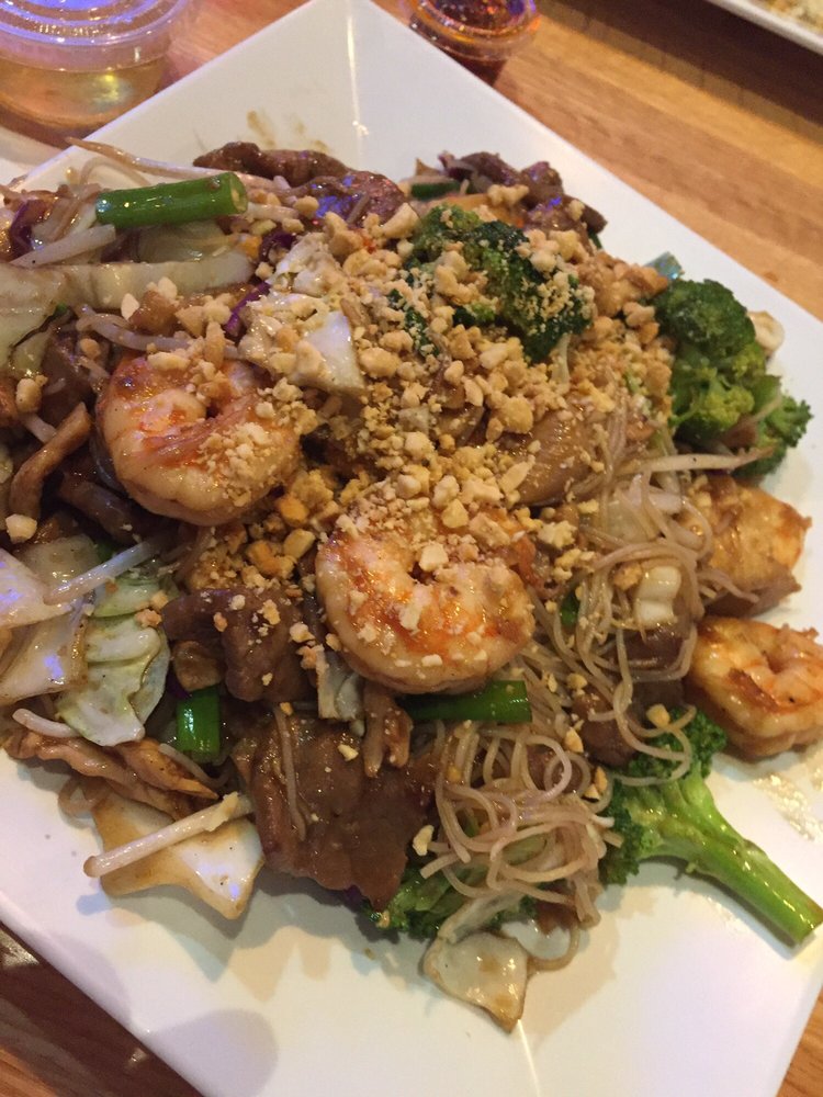House Stir-fried Rice Noodles