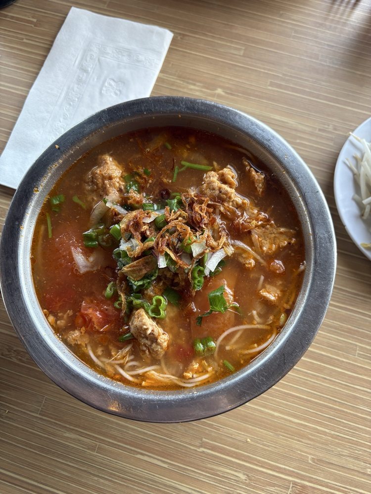 Bun Rieu