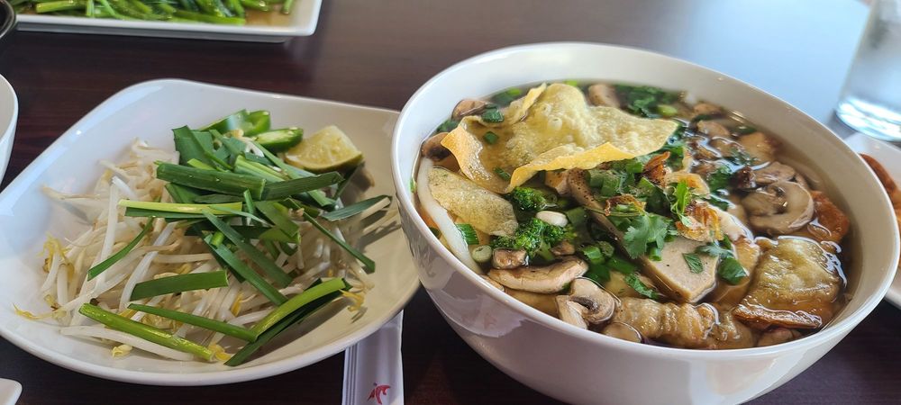 D 3. Vietnamese Udon