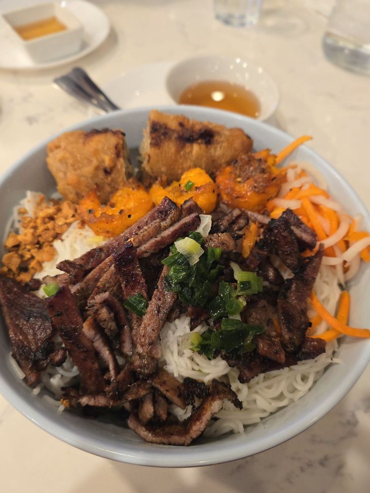 Bun Dac Biet | Special Noodle Salad