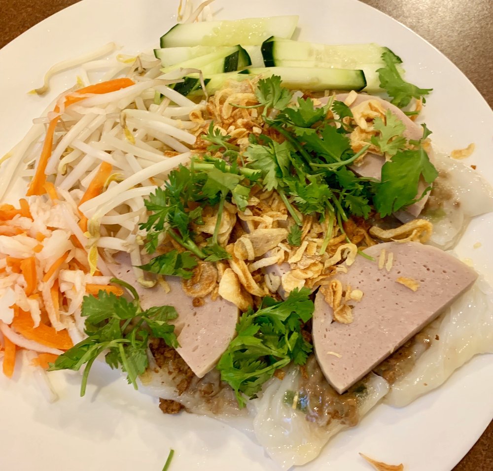 Bánh Cuốn....
