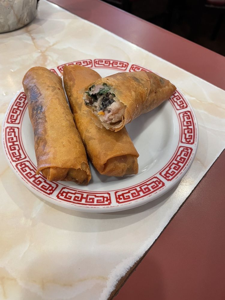 Egg Rolls (2) / 春卷