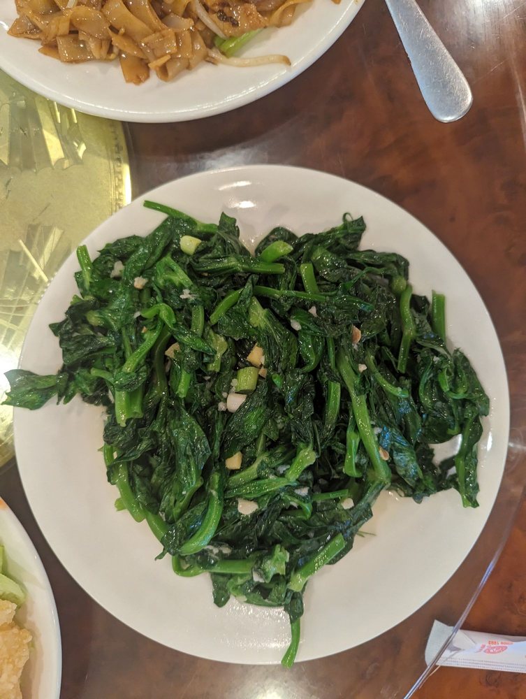 Pea-tip with Garlic Sauce / 蒜蓉豆苗