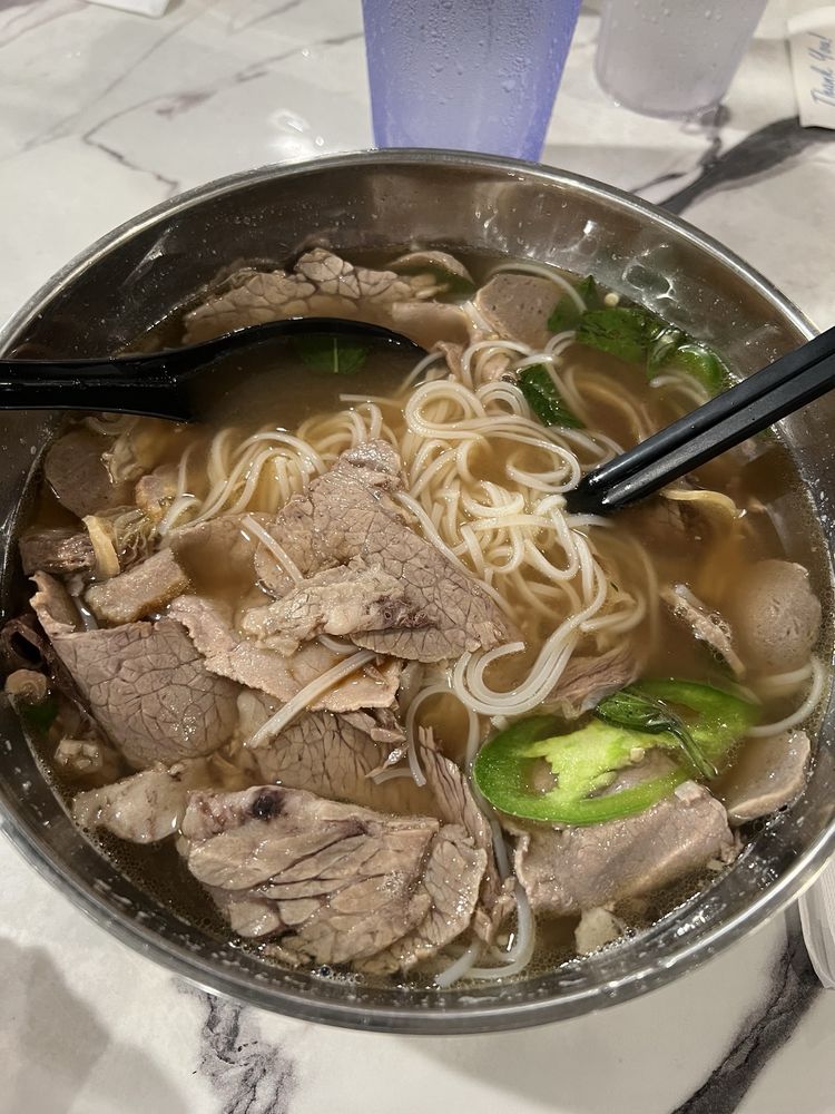 Phở Sài Gòn Đặc Biệt / Saigon Special