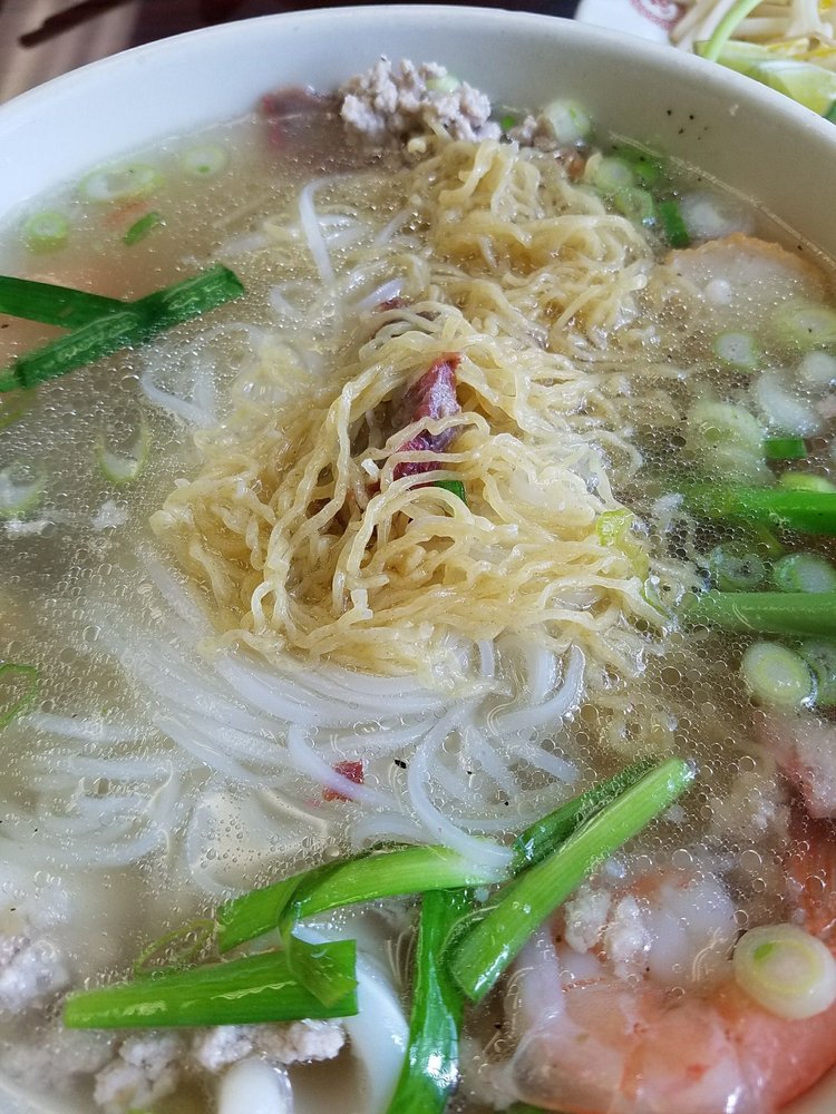 Wonton Noodles Soup
