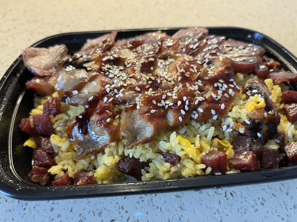 8 Honey BBQ Pork Noodle Soup 叉燒湯麵