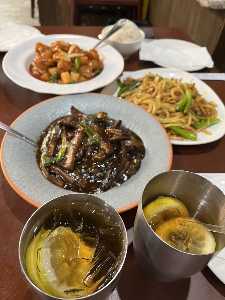 Sidewalk Sweet and Sour Pork 大排檔咕嚕肉