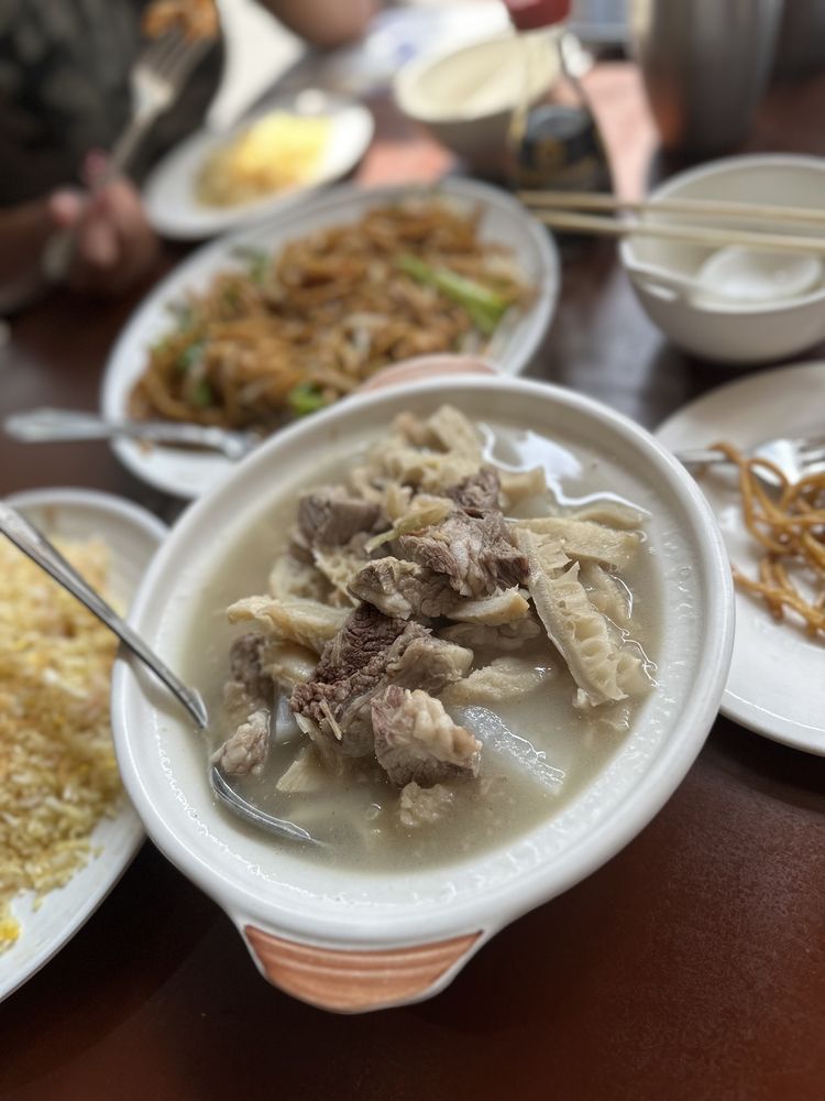 Curry with Chicken (with Bone) / Beef Brisket/seafood/ 秘製咖喱 選:雞球/牛腩/海鮮