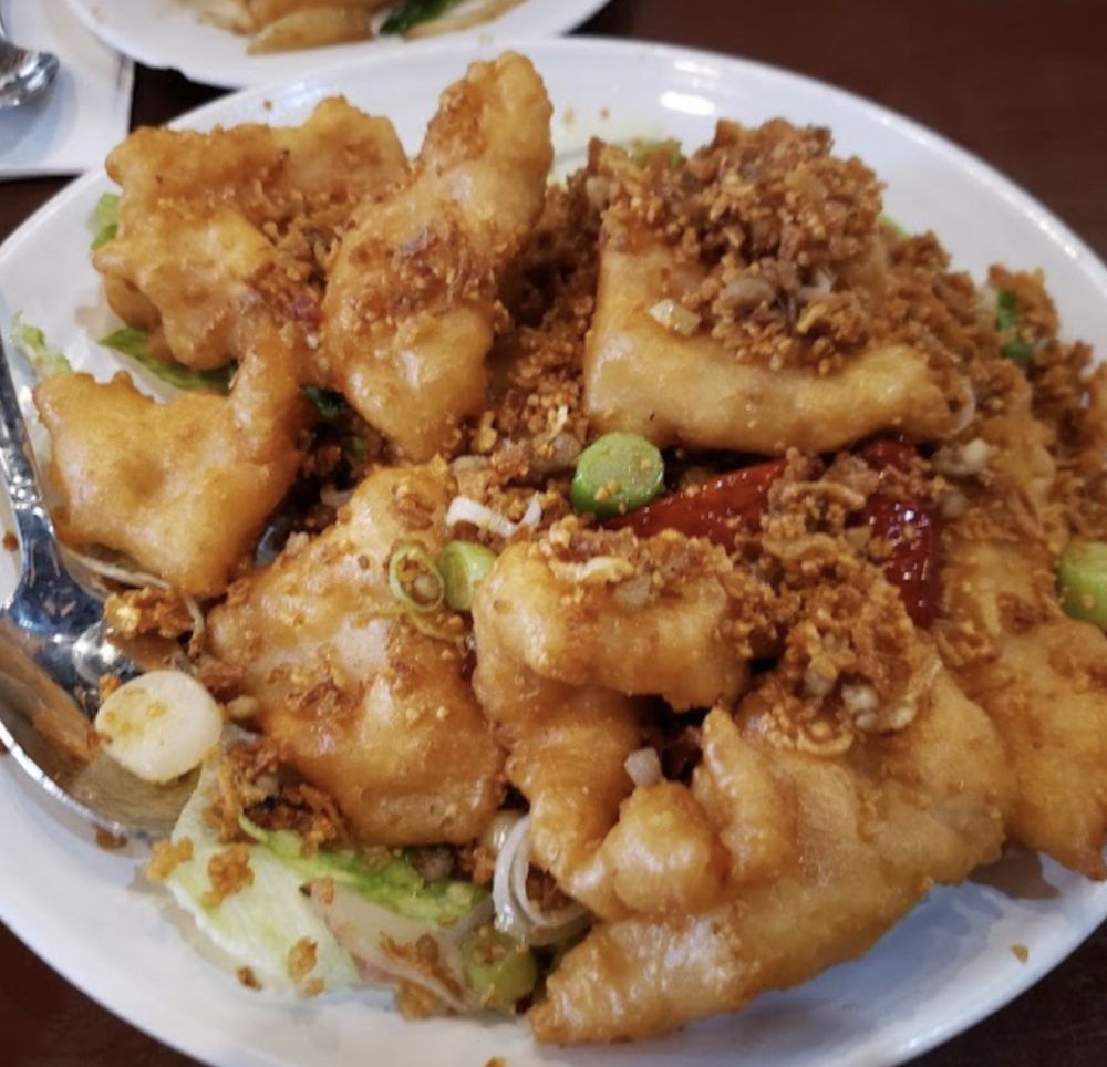 Tofu or Dried Beancurd with Fish Fillet Pot/ 豆腐/枝竹斑腩鍋