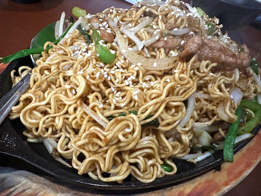 Sizzling Pork Intestine 鐵板大腸