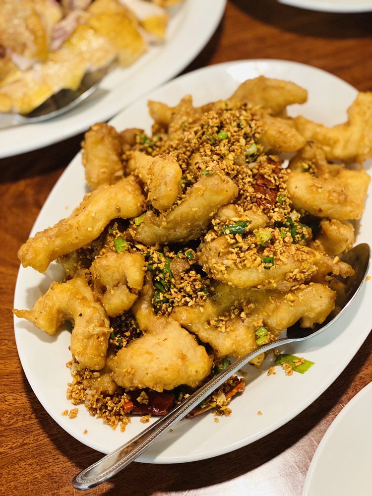 Golden Fried Sole Fillet with Garlic / 避风塘龙俐球